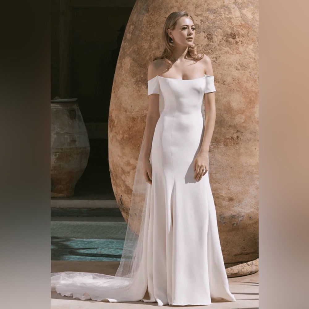 Off shoulder mermaid wedding dress (Watters size 14)